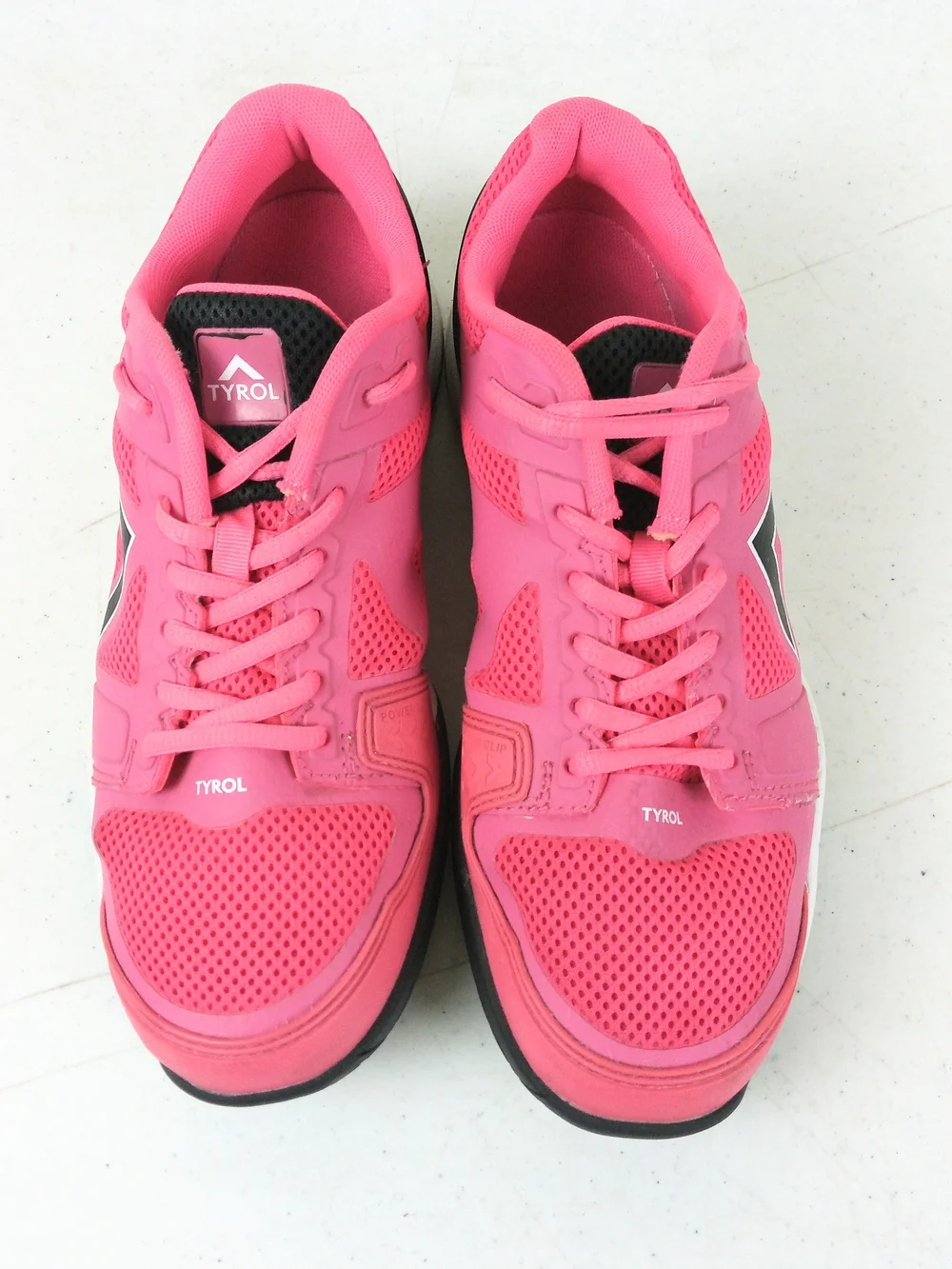 Tyrol Womens Striker Pro V Pickleball Shoes Size 9.5 Pink Vibram Court Sneakers